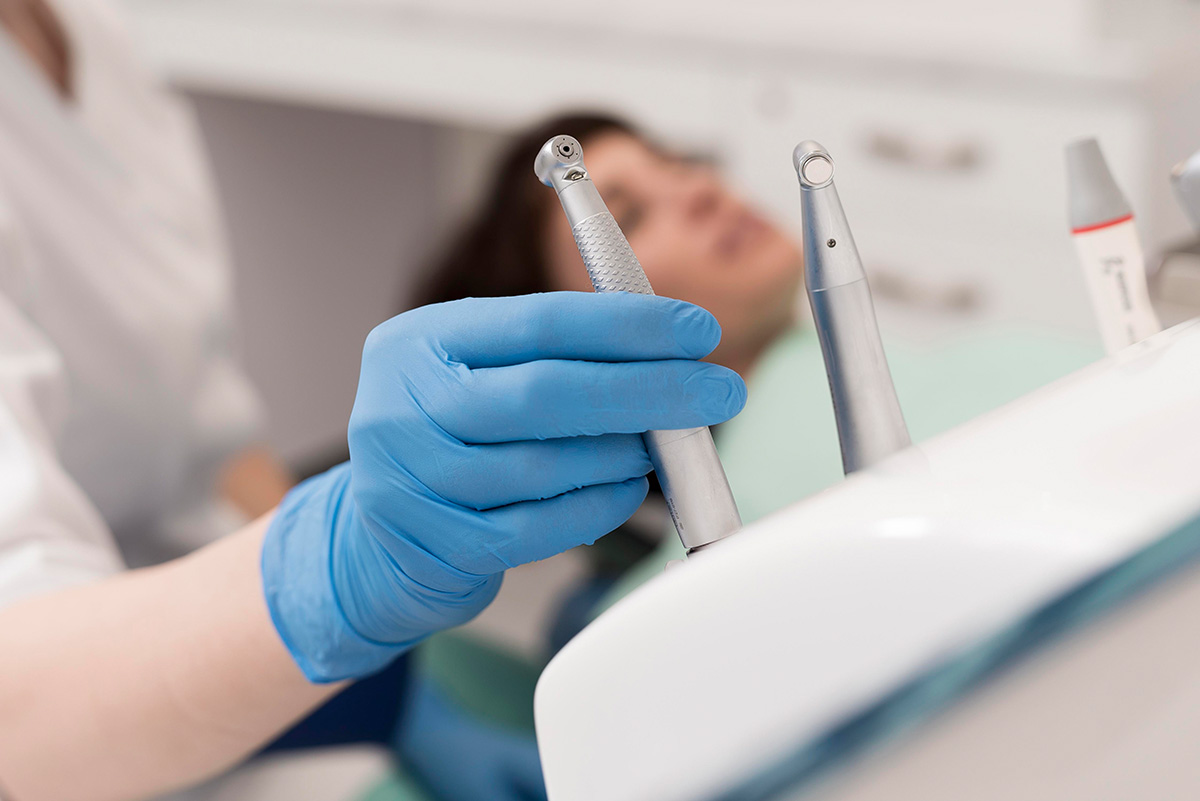 ¿Cada cuánto tiempo debo hacerme una limpieza dental?