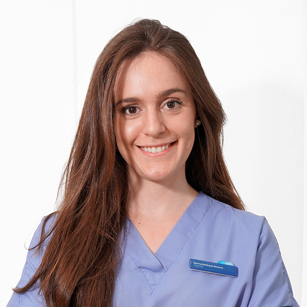 Marina Estébanez Roncero marina-estebanez-clinica-dental-valladolid